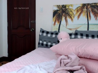 Sexy Asian Teen Live On Cam